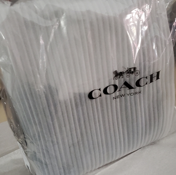 SOLD●COACH CARRYALL SATCHEL - Picture 8 of 8